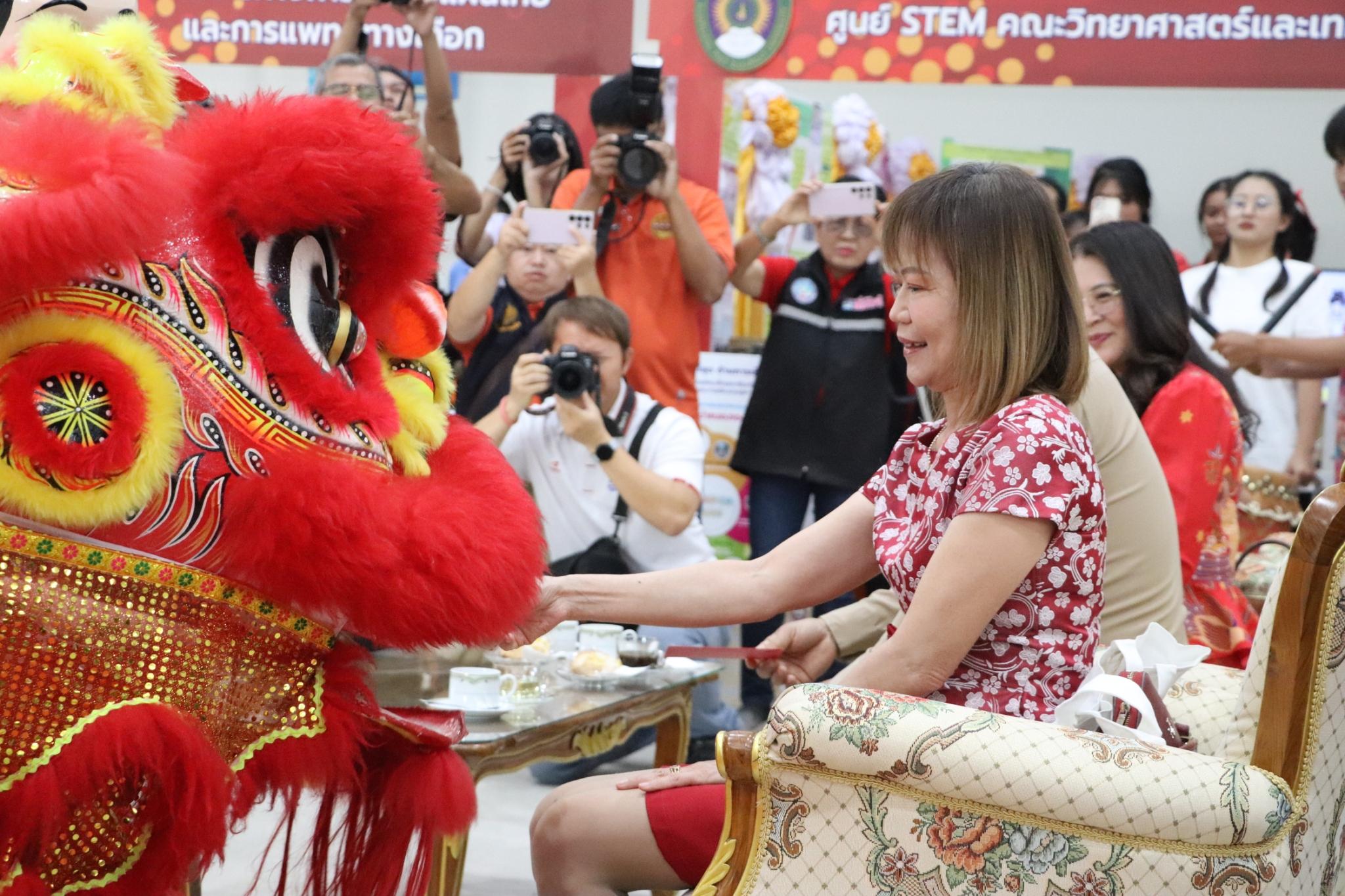 32. พิธีเปิดศูนย์การเรียนรู้ตลอดชีวิตและพัฒนามาตรฐานวิชาชีพ (Lifelong Learning and Professional Standards Development Center: LPC)